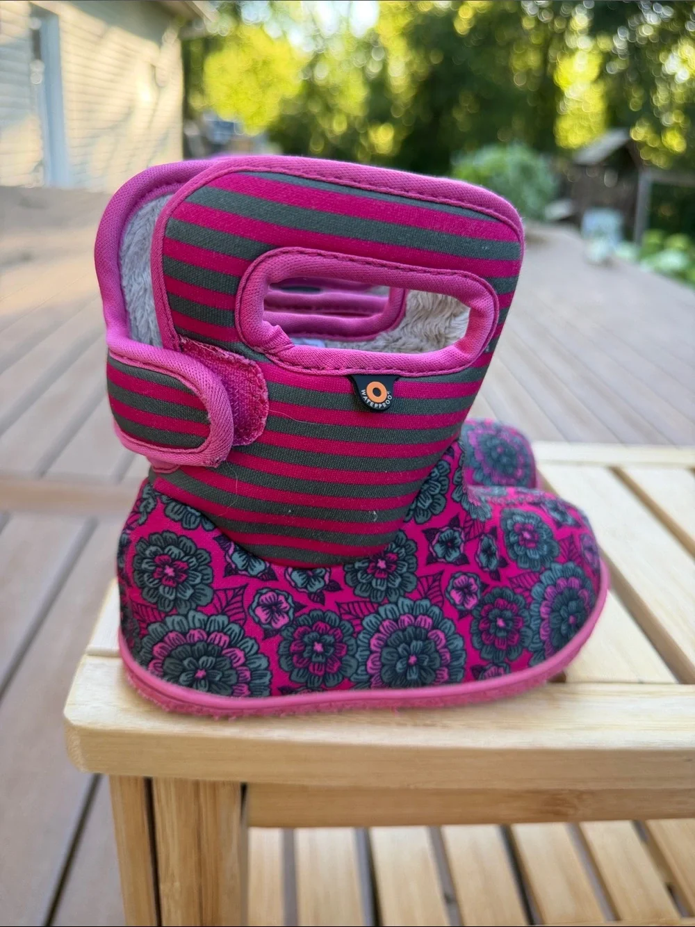Bogs brand 🩷Kids Pink Floral Winter Boots - Pink